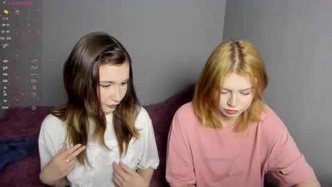 Veronica Tiia Lilith left to right online show from December 19, 2025, 10:17 pm