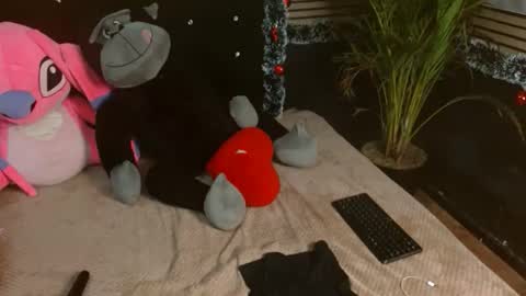 eva_06 online show from December 18, 2025, 11:55 pm