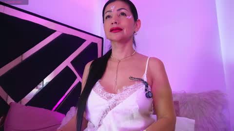 Snapshot of eva_45love chatting on April 24, 2026, 11:34 am Eva online show from April 24, 2026, 11:34 am