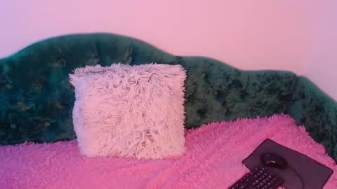 Eva online show from February 5, 2026, 2:54 pm