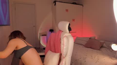 Snapshot of eva_davi chatting on December 16, 2024, 2:04 am Eva Davis online show from December 16, 2024, 2:04 am