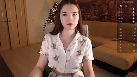 Snapshot of eva_davie chatting on December 16, 2024, 1:00 pm Eva online show from December 16, 2024, 1:00 pm
