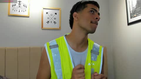 Eva online show from April 26, 2026, 1:42 pm