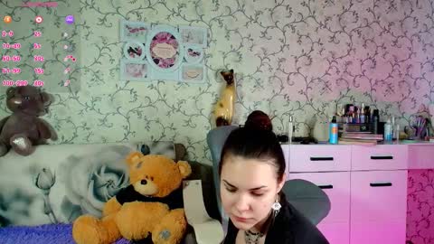 Eva  online show from February 28, 2026, 3:02 pm