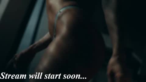 Snapshot of eva_fashionista chatting on November 11, 2025, 7:36 pm Eva online show from November 11, 2025, 7:36 pm