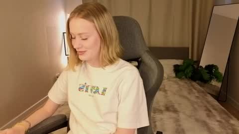 eva hamilton online show from May 27, 2026, 1:13 am