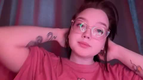 eva_kittenn online show from December 18, 2025, 9:59 am