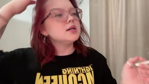 Snapshot of eva_kittenn chatting on April 21, 2026, 12:44 pm eva_kittenn online show from April 21, 2026, 12:44 pm