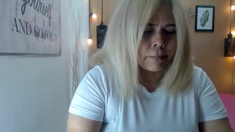 eva_love49 online show from November 29, 2025, 12:19 pm
