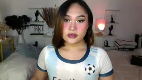 Queen Eva Mazikeen online show from November 16, 2025, 8:14 pm