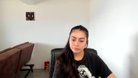 Snapshot of eva_monn chatting on July 31, 2026, 5:23 pm eva_monn online show from July 31, 2026, 5:23 pm