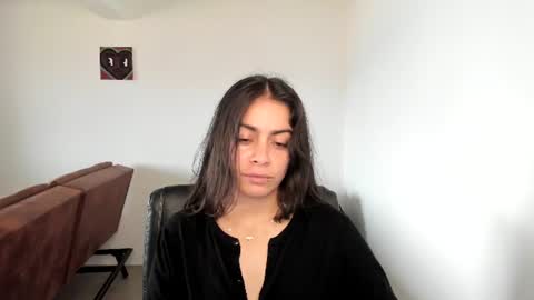 Snapshot of eva_monn chatting on August 4, 2026, 5:48 pm eva_monn online show from August 4, 2026, 5:48 pm