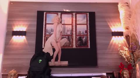 Eva cute online show from November 15, 2025, 6:37 pm