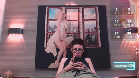 Eva cute online show from November 18, 2025, 4:55 pm