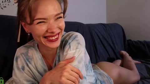 Eva online show from October 18, 2025, 4:41 pm