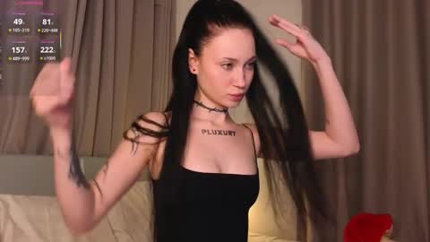 Snapshot of eva_pixie chatting on November 30, 2025, 2:54 pm Eva online show from November 30, 2025, 2:54 pm