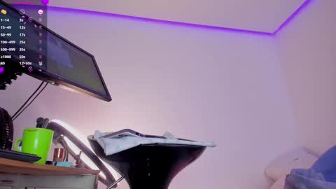 Eva online show from February 20, 2025, 5:01 am