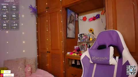 Snapshot of eva_rosse69 chatting on March 1, 2026, 12:07 pm Eva online show from March 1, 2026, 12:07 pm