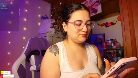 Snapshot of eva_rosse69 chatting on April 2, 2026, 12:25 pm Eva online show from April 2, 2026, 12:25 pm