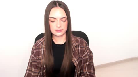 Eva online show from February 4, 2025, 2:32 pm