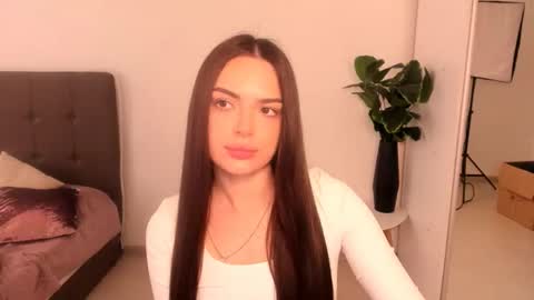 Eva online show from April 8, 2026, 3:01 pm