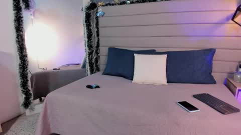 eva_rossi_ online show from January 9, 2026, 11:35 am