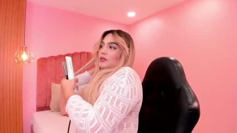 Snapshot of eva_saintt chatting on November 19, 2025, 6:30 pm eva_saintt online show from November 19, 2025, 6:30 pm