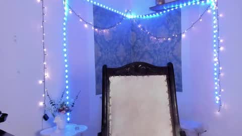 Eva  online show from March 13, 2026, 10:11 am