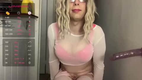 eva_stari online show from December 22, 2025, 11:46 pm