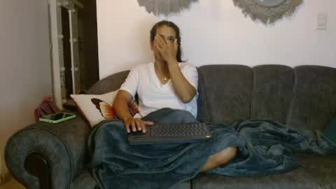 Snapshot of eva_stark57 chatting on April 24, 2026, 2:25 am eva_stark57 online show from April 24, 2026, 2:25 am