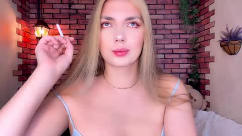Snapshot of eva_starxxxxx chatting on August 4, 2026, 8:11 pm Eva online show from August 4, 2026, 8:11 pm