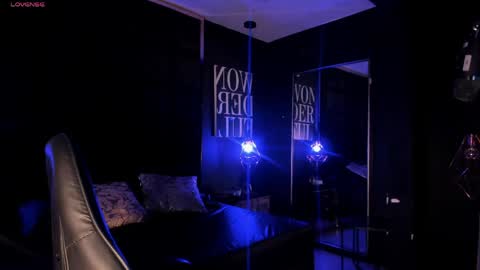 MISS EVY online show from April 21, 2026, 4:19 am