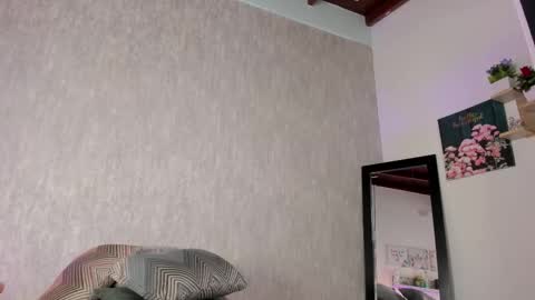 Snapshot of eva_zc chatting on November 24, 2025, 1:00 pm Eva online show from November 24, 2025, 1:00 pm