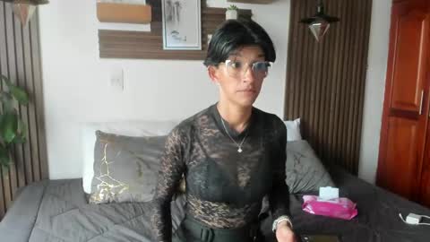 Eva online show from April 15, 2026, 7:58 pm