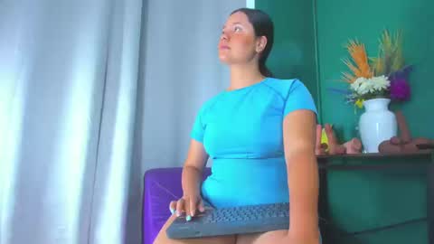 Snapshot of evaa_greey chatting on September 8, 2025, 10:09 pm Eva Grey online show from September 8, 2025, 10:09 pm