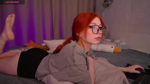 Snapshot of evaa_moonn_ chatting on January 2, 2025, 4:20 am Eva online show from January 2, 2025, 4:20 am