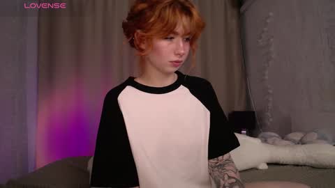 Snapshot of evaa_moonn_ chatting on November 14, 2025, 11:46 pm Eva online show from November 14, 2025, 11:46 pm