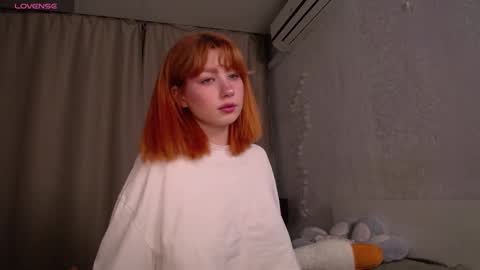 Snapshot of evaa_moonn_ chatting on November 22, 2025, 5:28 am Eva online show from November 22, 2025, 5:28 am