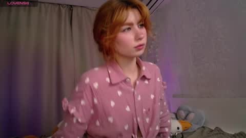 Snapshot of evaa_moonn_ chatting on December 14, 2025, 8:41 am Eva online show from December 14, 2025, 8:41 am