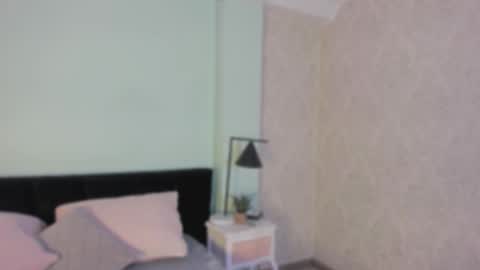 julieth online show from November 6, 2025, 12:06 pm