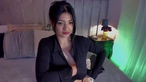 Snapshot of evaa_stevens chatting on June 16, 2026, 7:49 pm julieth online show from June 16, 2026, 7:49 pm