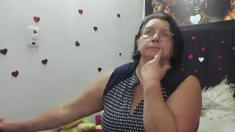 Eva online show from April 15, 2026, 8:31 pm