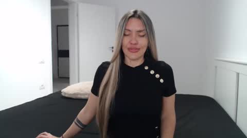 EvaBomb online show from January 29, 2025, 9:17 pm