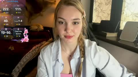 evacarter1 online show from April 8, 2026, 1:44 pm