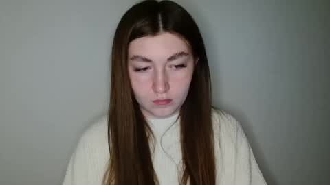 Snapshot of evachaturbatte chatting on April 27, 2026, 5:33 pm Evachaturbatte online show from April 27, 2026, 5:33 pm