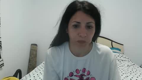 Snapshot of evacrisxxx chatting on May 9, 2026, 1:33 am hornycrissyyourlove online show from May 9, 2026, 1:33 am