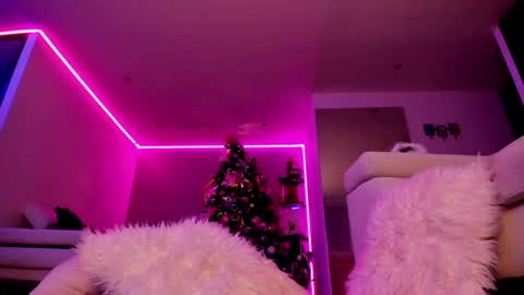 Eva Gomez online show from December 9, 2024, 6:34 am