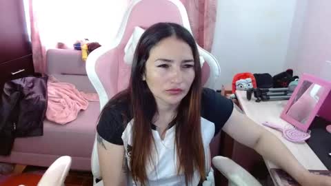 Eva online show from September 15, 2025, 8:09 pm