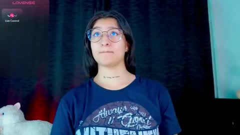 Snapshot of evah_lee chatting on December 23, 2025, 3:48 am Evah Lee online show from December 23, 2025, 3:48 am