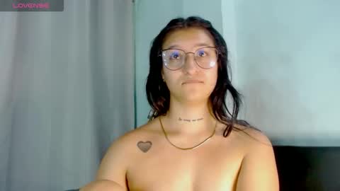 Snapshot of evah_lee chatting on March 2, 2026, 7:15 am Evah Lee online show from March 2, 2026, 7:15 am